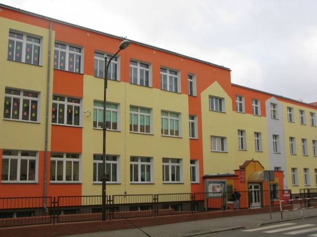 Elementary School No. 2 of Arkady Fiedler in Dębno