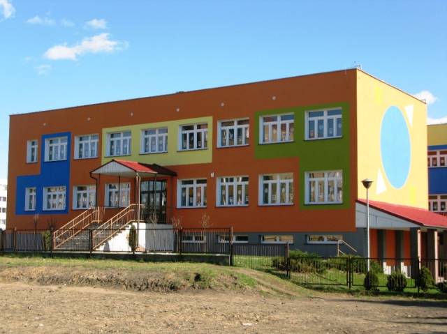 Elementary School No. 3 of Jarosław Dąbrowski in Dębno