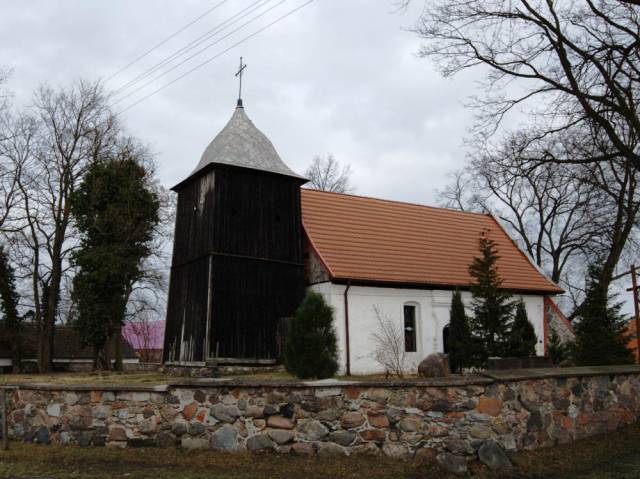 Kirche der Apostel Peter und Paul in Nowy Klukom