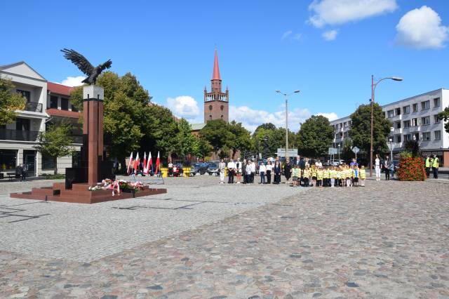 Pomnik Orła Białego w Dębnie 